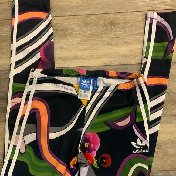 Adidas Black and Green Performance Leggings.size S - Picture 3 of 4